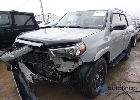 2022 Toyota 4Runner Trail Special Edition из США, поврежденный, VIN JTETU5JR4N6032302